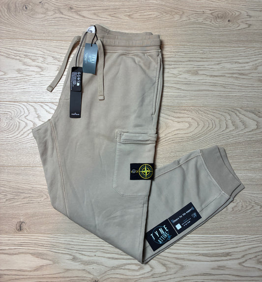 Stone Island 64551 Garment Dyed Brushed Cotton Cargo Pocket Beige Joggers