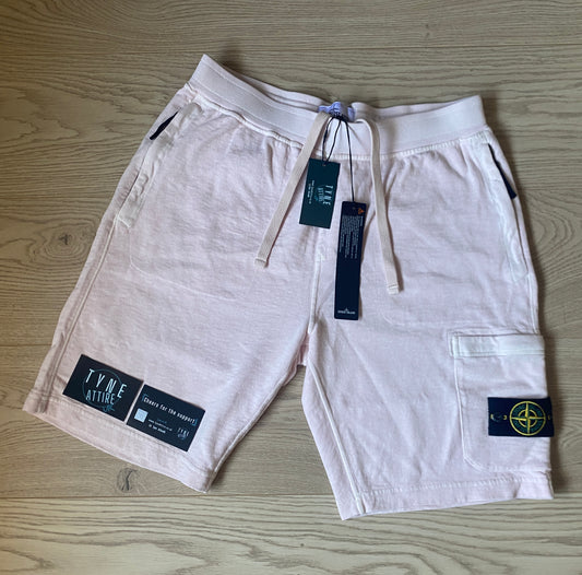 Stone Island 66260 Garment Dyed Malfile Fleece ‘Old’ Effect Cargo Pocket Light Pink Shorts