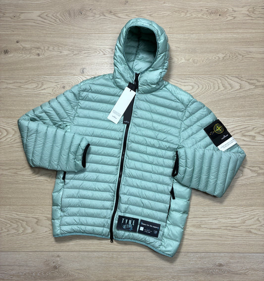 Stone Island 40324 Loom Woven Chambers R-Nylon Down-TC Packable Sky Blue Hooded Jacket