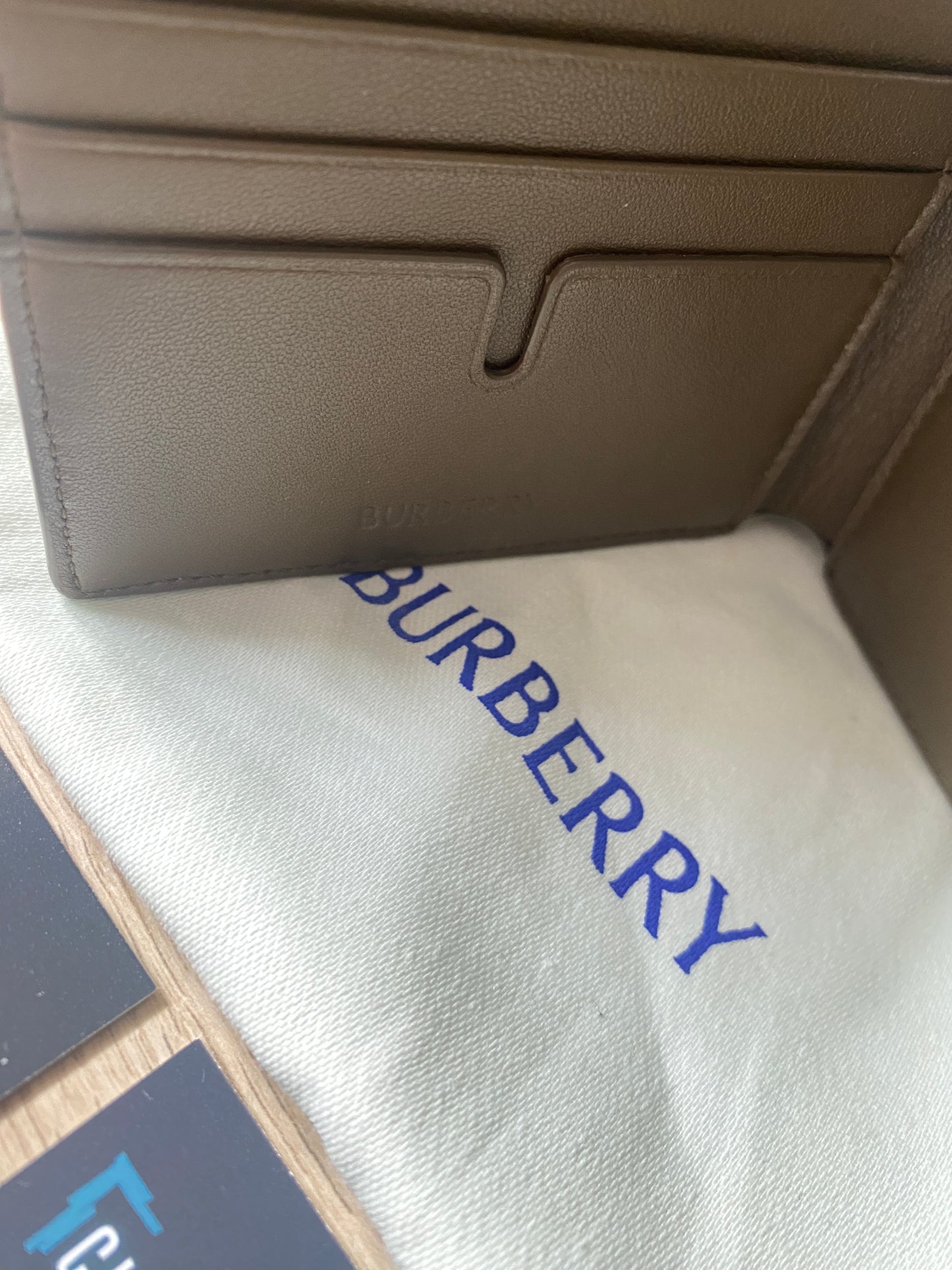 Burberry Beige Check Print Leather Unisex Card Note Holder Bi-Fold Wallet