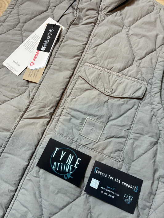 Stone Island G100011 Ghost Piece Nylon Smerigliato Primaloft Lined Dust Grey Gilet