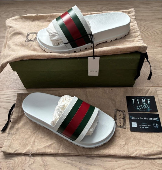 Gucci Pursuit Trek White/Green/Red Striped Rubber Sliders