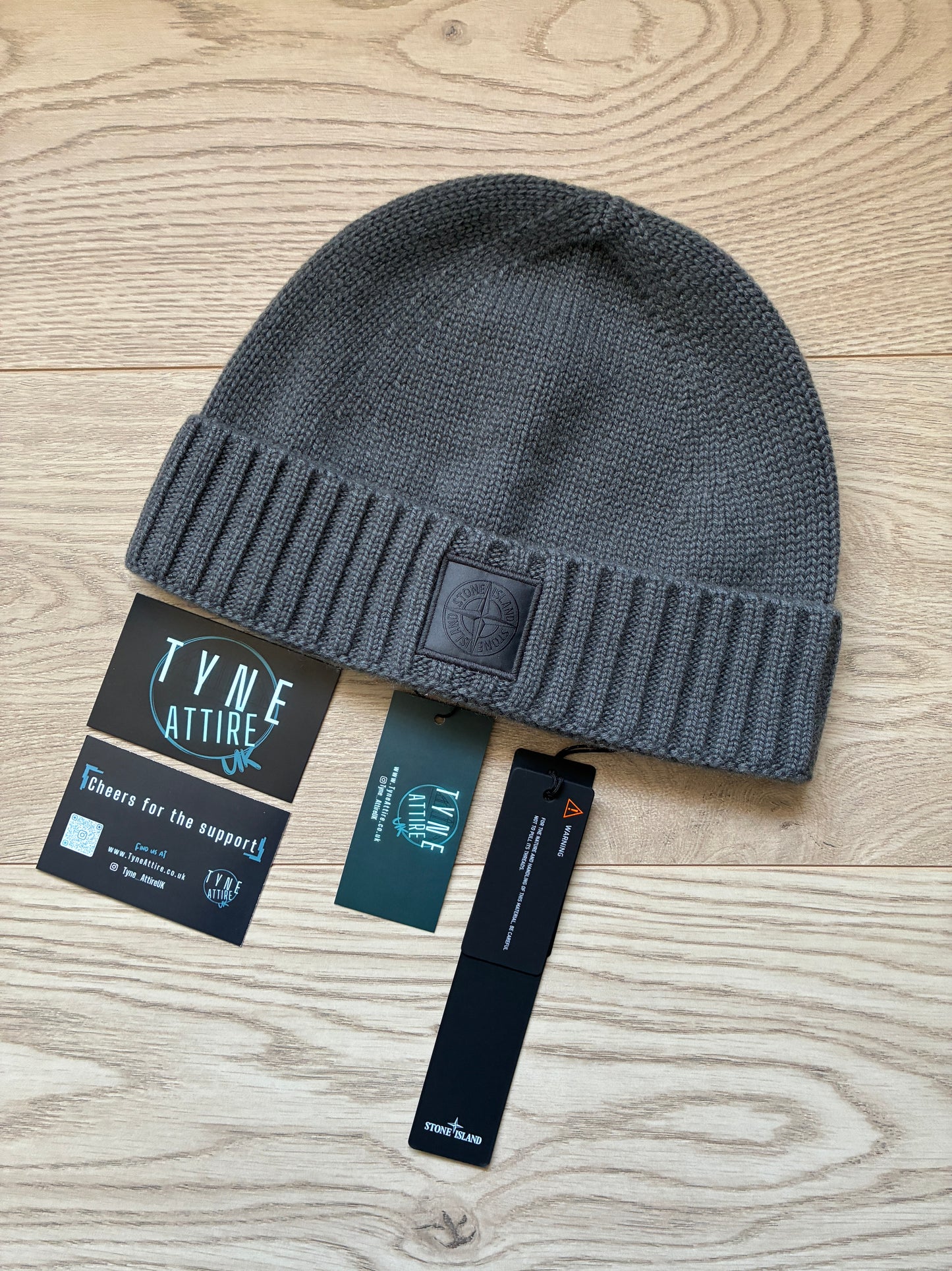 Stone Island Ghost Piece N100015 Classic Mens/Unisex Cashmere Ribbed Monochromatic Patch Logo Grey Beanie