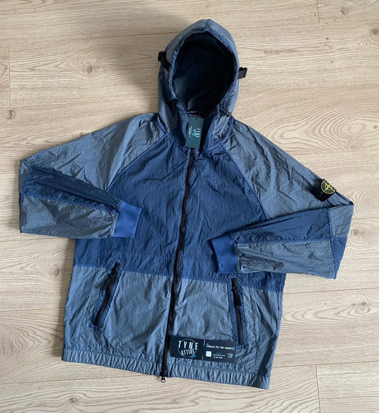Stone Island 42020 Regenerated Econyl Nylon Metal Watro-TC Two Tone Navy Blue Hooded Jacket