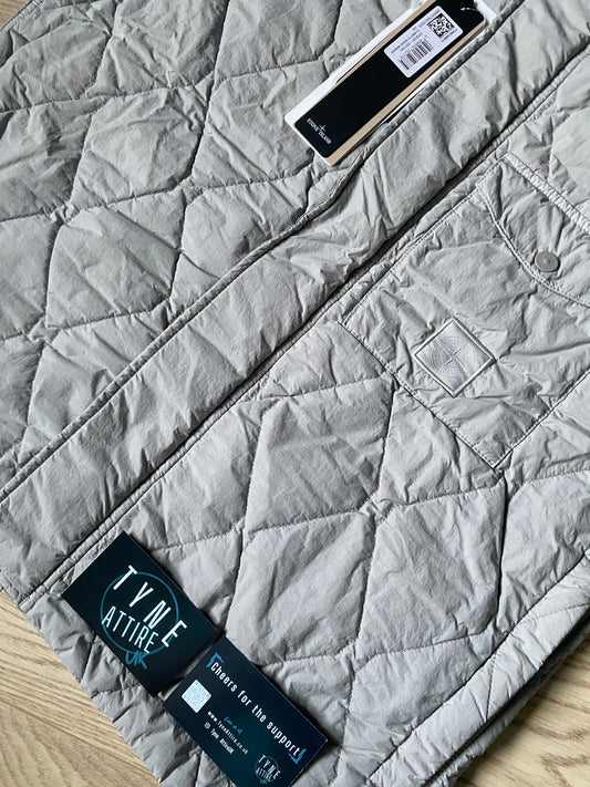 Stone Island G100011 Ghost Piece Nylon Smerigliato Primaloft Lined Dust Grey Gilet