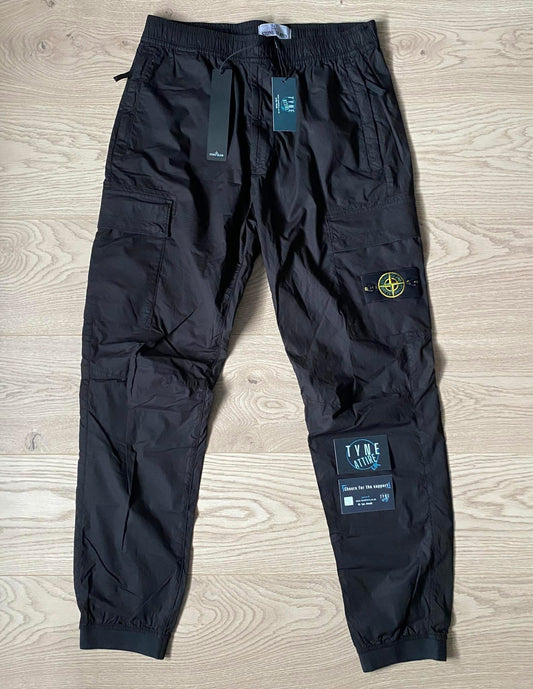 Stone Island 100031 Tela Paracadute Type RE-T Black Cuffed Lightweight Cargo Trousers