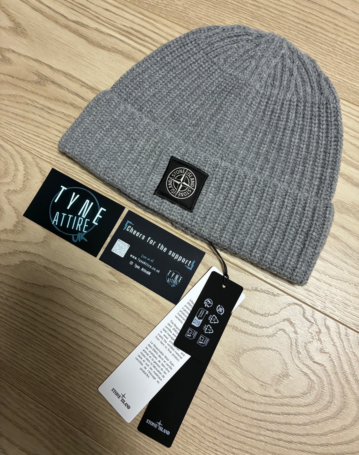 Stone Island N100012 Classic Mens/Unisex Light R.W.S Geelong Gauge 5 Wool Ribbed Patch Logo Beanie