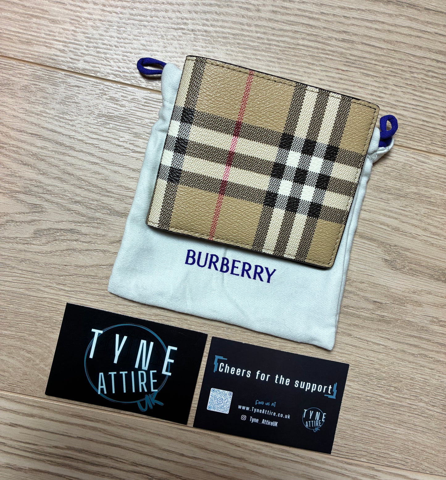 Burberry Beige Nova Vintage Check Leather Card Note Holder Bi-Fold Wallet