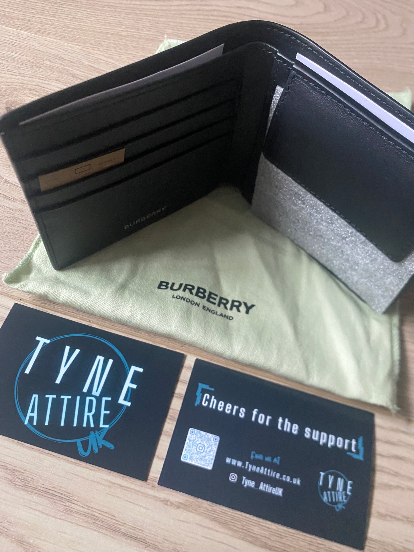 Burberry Check Print Leather Unisex Card/Coin/Note Holder Navy/Black Bi-Fold Wallet