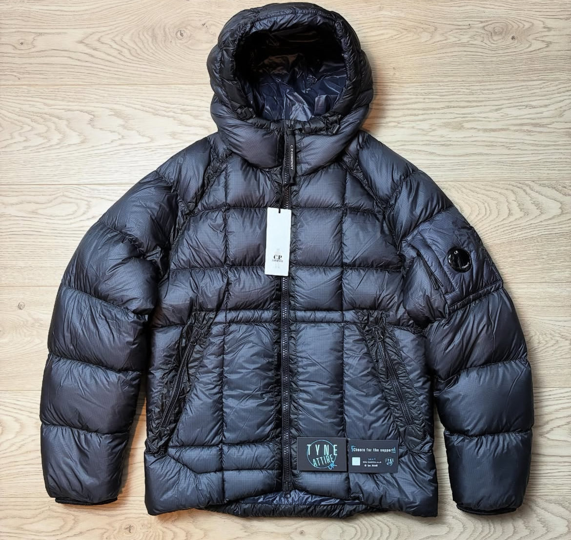 C.P. Company D.D Shell Arm Pocket Lens Down Filled Nylon Navy Blue Hooded Puffer Jacket