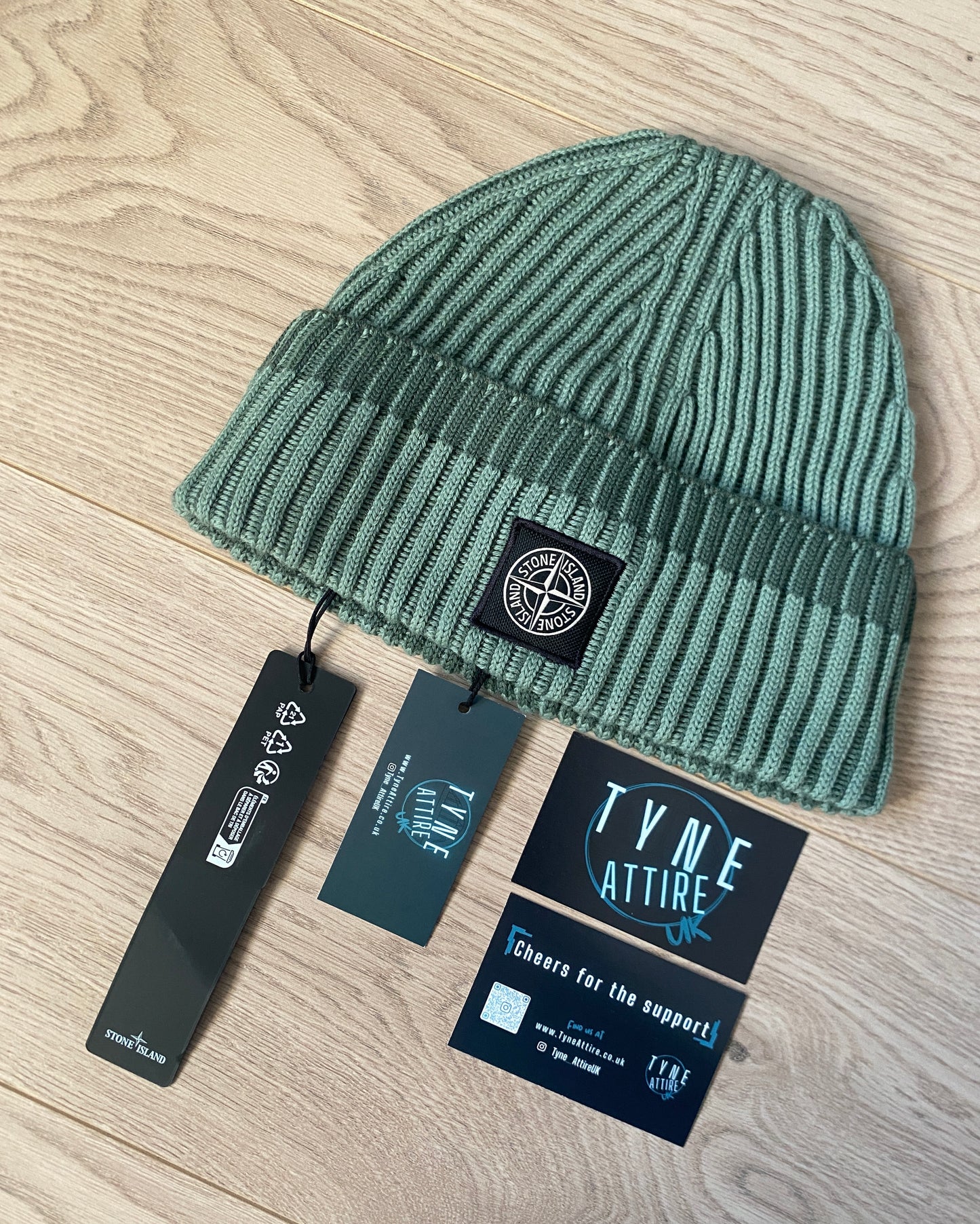 Stone Island N12C5 Vanise Full Rib Classic Patch Logo Green Two Tone Beanie