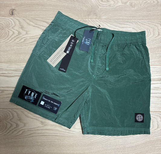 Stone Island B0943 Nylon Metal Econyl Patch Logo Green Swim Shorts