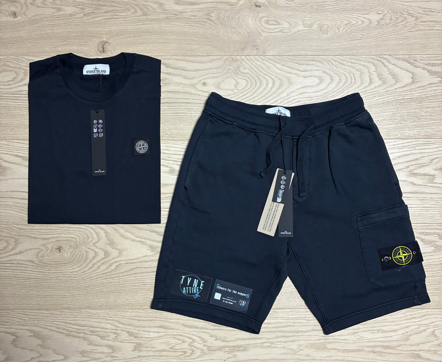 Stone Island 2100027 GD Compass Patch Logo Navy Blue Crewneck T-Shirt & Cargo Joggers Shorts Set