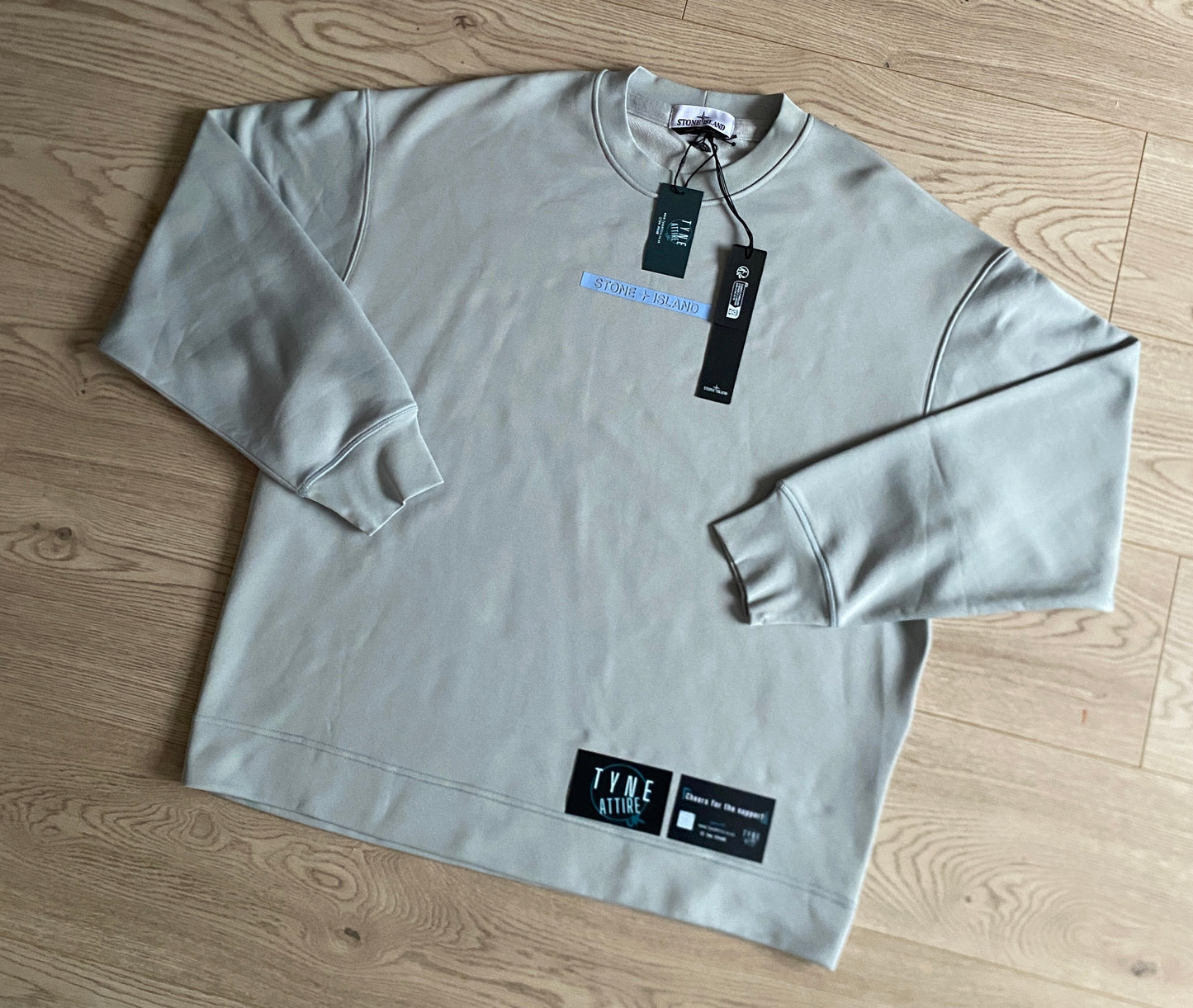 Stone Island 60535 Co/Poly Blend Microbranding Spellout Logo Light Grey Crewneck Sweater