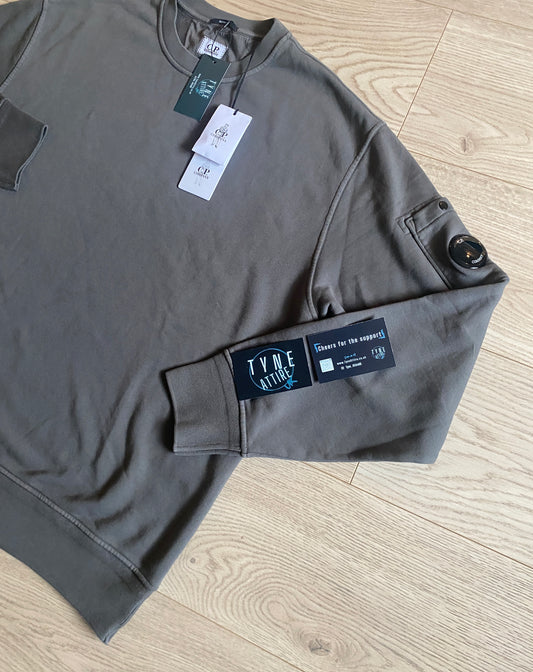 C.P. Company Resist Dyed Cotton Diagonal Fleece Pocket Arm Lens Grey Sweater