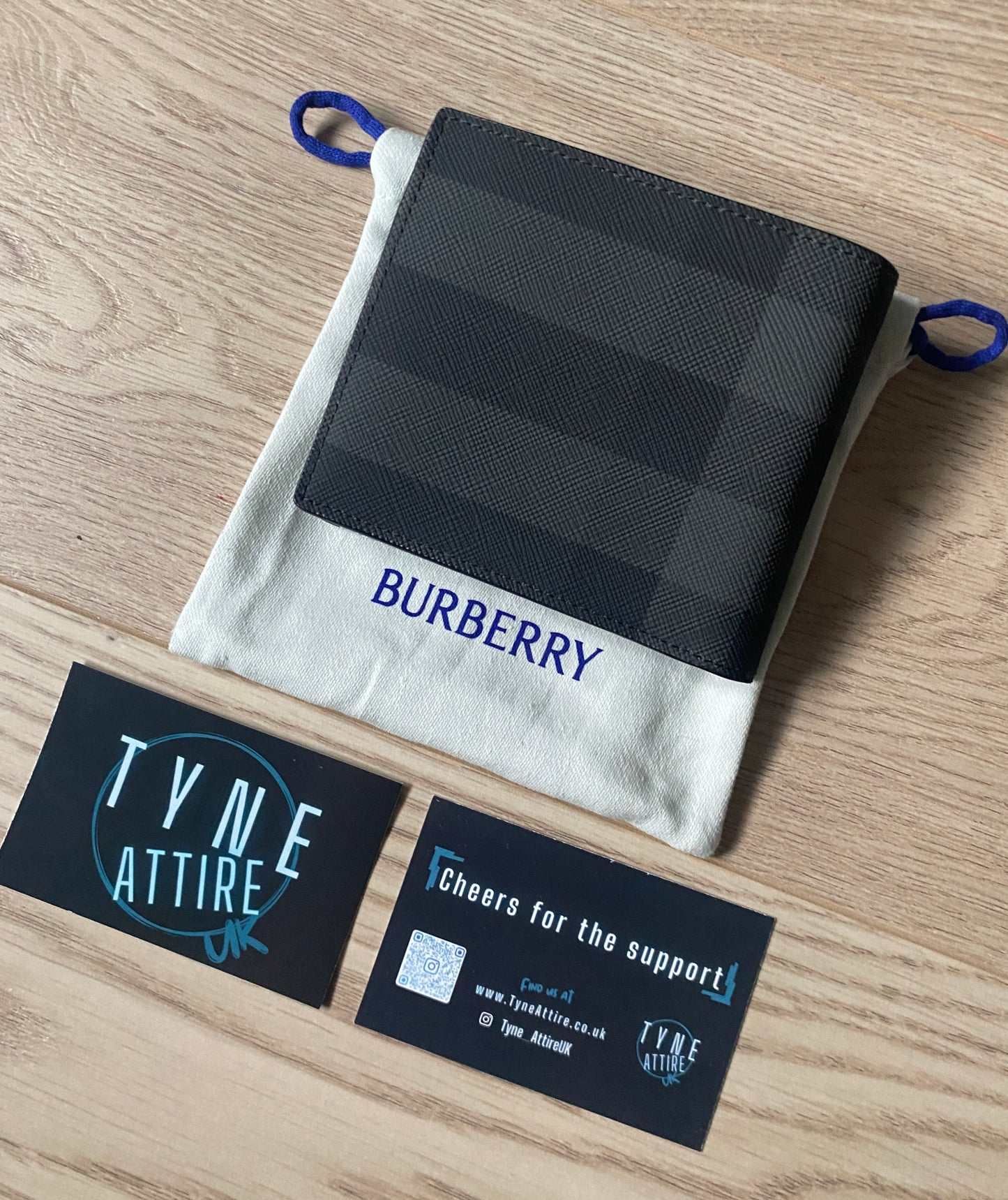 Burberry Check Print Leather Unisex Card/Coin/Note Holder Charcoal Black Bi-Fold Wallet