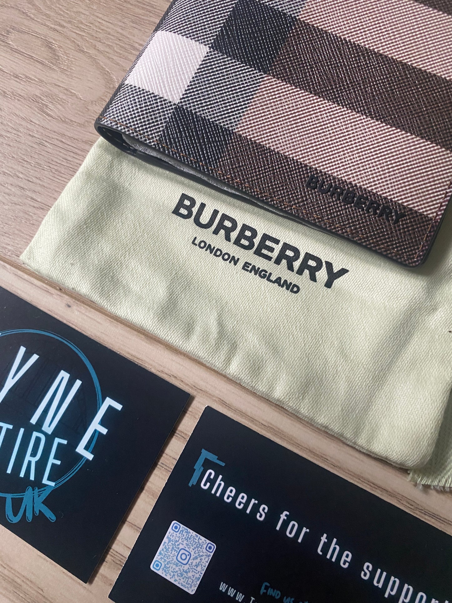 Burberry Check Print Leather Unisex Card/Note Holder Brown Birch Bi-Fold Wallet