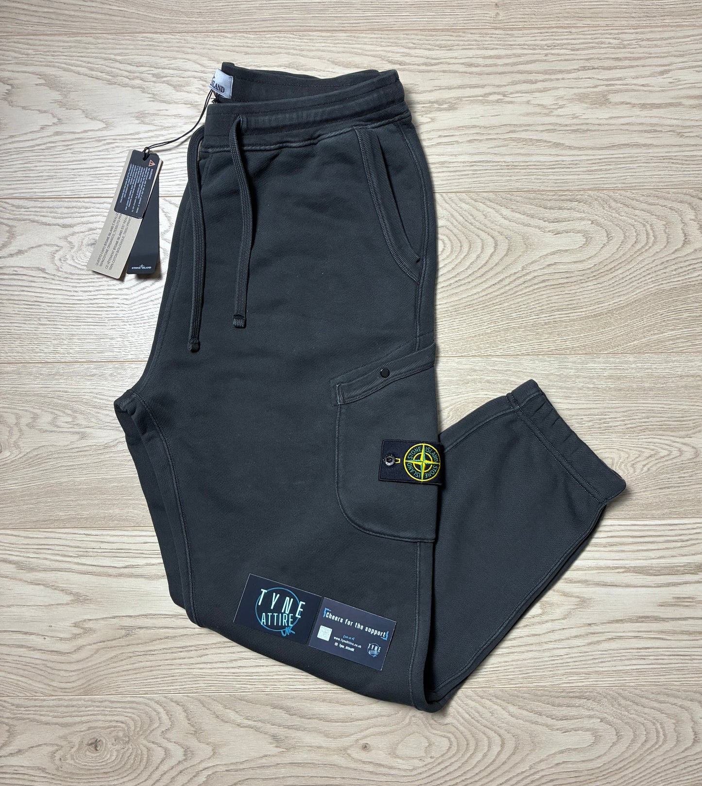 Stone Island 61141 Felpa Cotton Cargo Pocket Charcoal Grey Cuffed Joggers