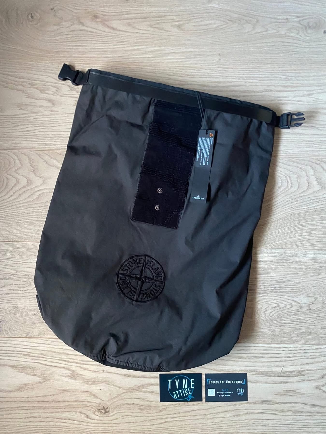 Stone Island 91074 Aggressive Gommato Compass Logo Black Rolltop Backpack Bag