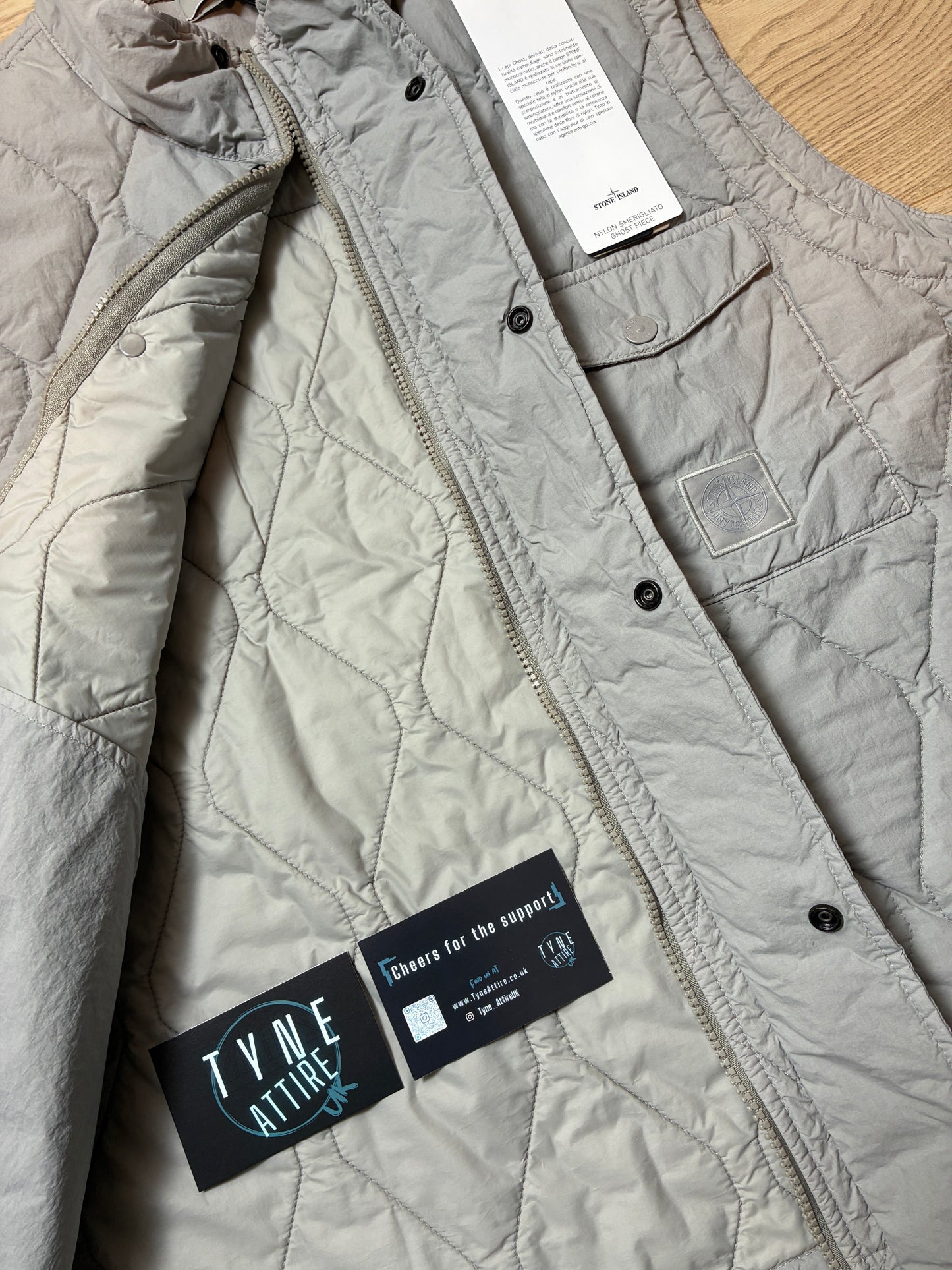 Stone Island G100011 Ghost Piece Nylon Smerigliato Primaloft Lined Dust Grey Gilet