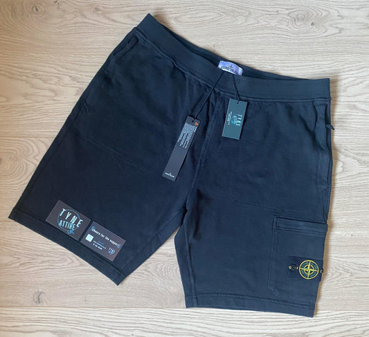 Stone Island 66260 Garment Dyed Malfile Fleece ‘Old’ Effect Cargo Pocket Black Shorts