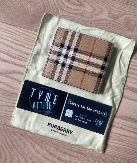 Burberry Beige Nova Vintage Check Leather Card Note Holder Bi-Fold Wallet