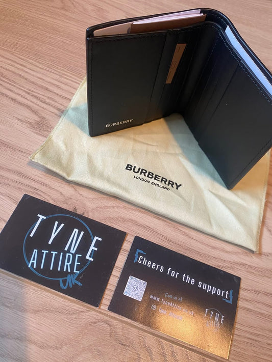 Burberry Beige Nova Vintage Check Leather Unisex Card Note Holder Bi-Fold Slim Wallet