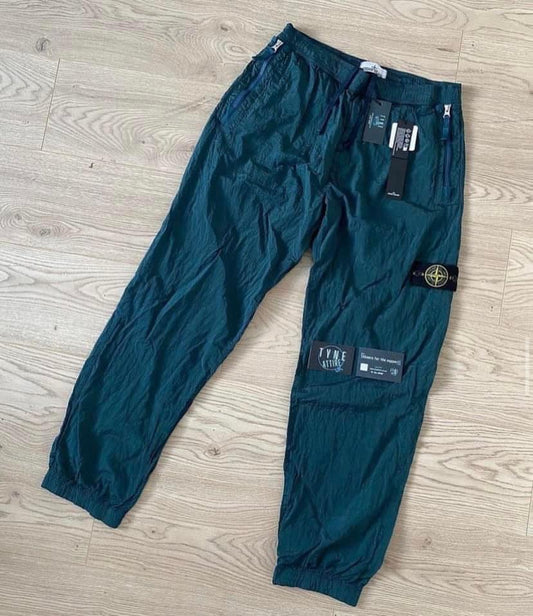 Stone Island 31019 Type LO Regenerated Econyl Nylon Metal Bottle Green Cuffed Cargo Trousers