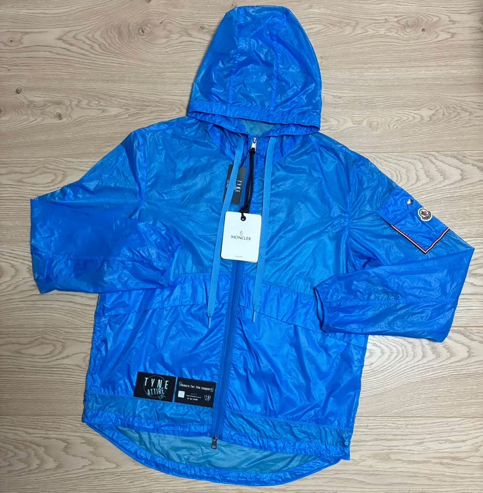 Moncler Ebizo Reflective Spellout Logo Sky Blue Nylon Ripstop Lightweight Hooded Windbreaker Jacket