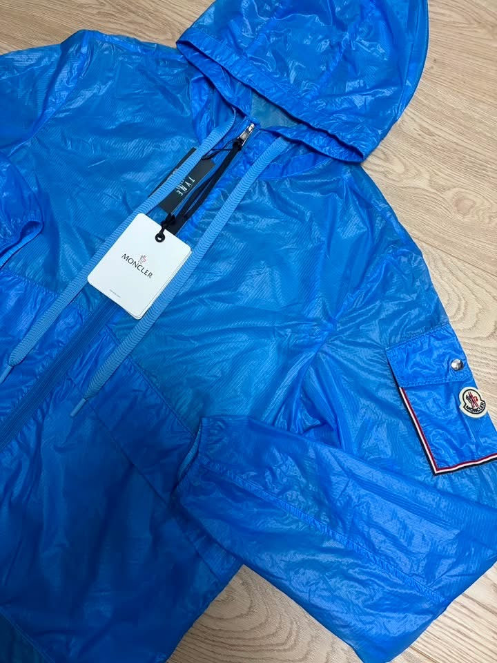 Moncler Ebizo Reflective Spellout Logo Sky Blue Nylon Ripstop Lightweight Hooded Windbreaker Jacket
