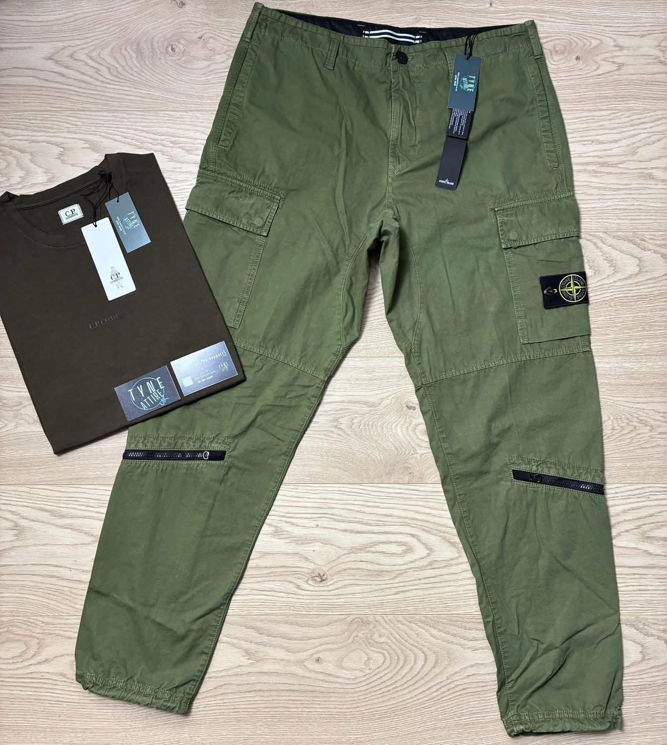Stone Island 323WA Type RE-T Old Effect Cotton Canvas Khaki Green Cargo Trousers & C.P. Company Spellout Logo T-Shirt Set