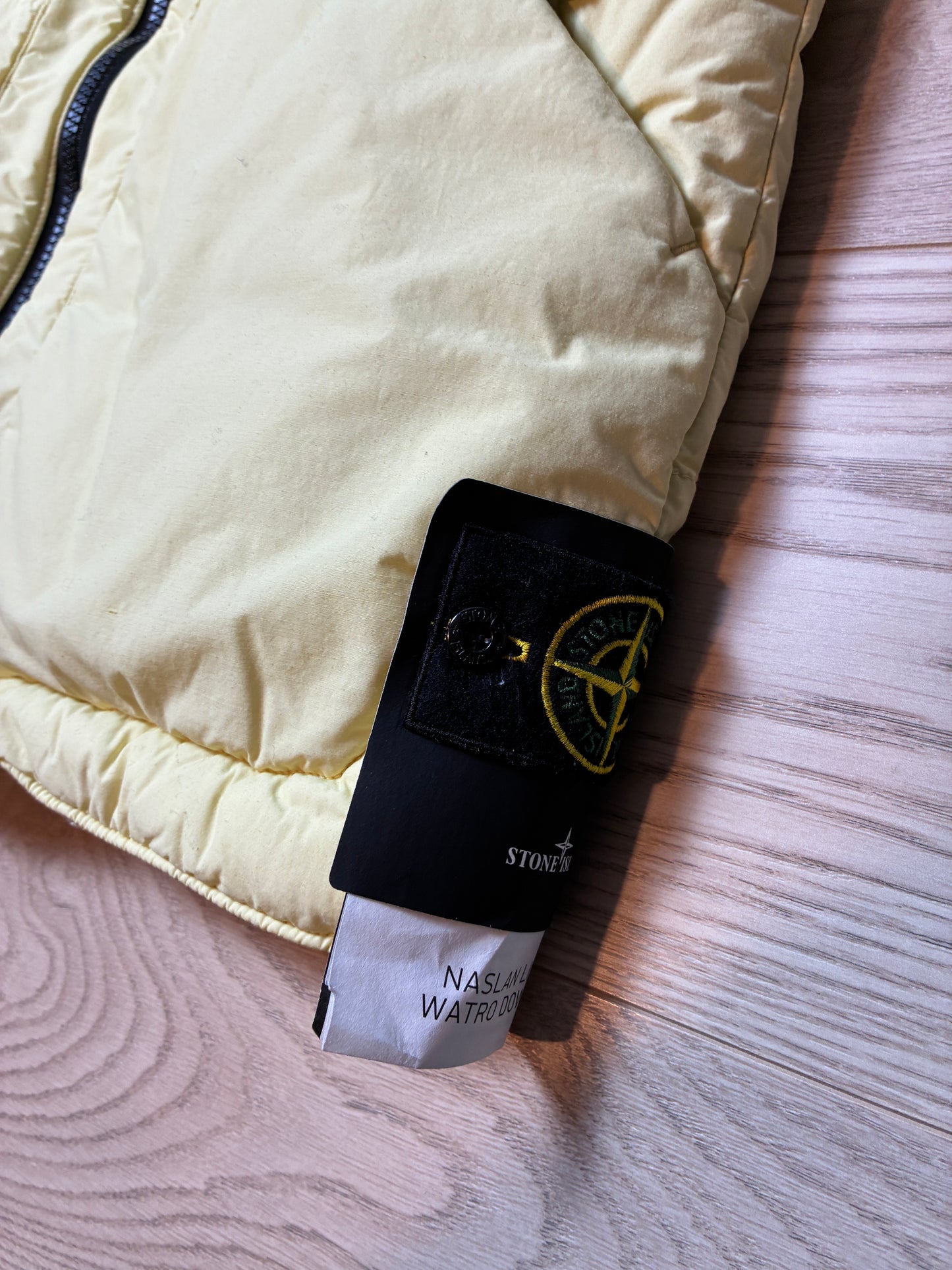 Stone Island G1232 GD Naslan Light Watro Down-TC Lemon Yellow Zipped Gilet