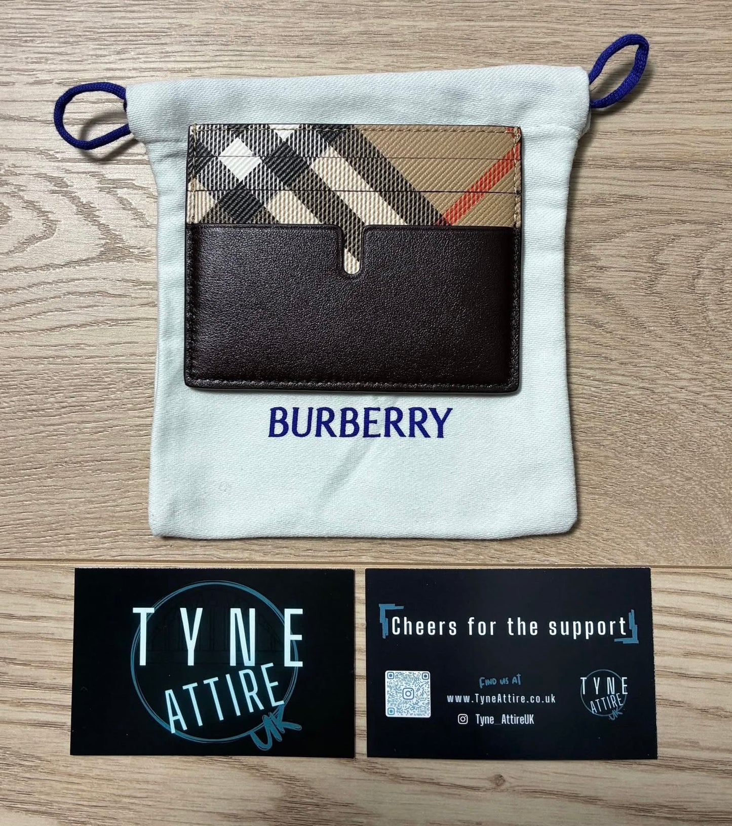 Burberry Tall Pop Check Print Unisex Leather Sand Beige Card Holder