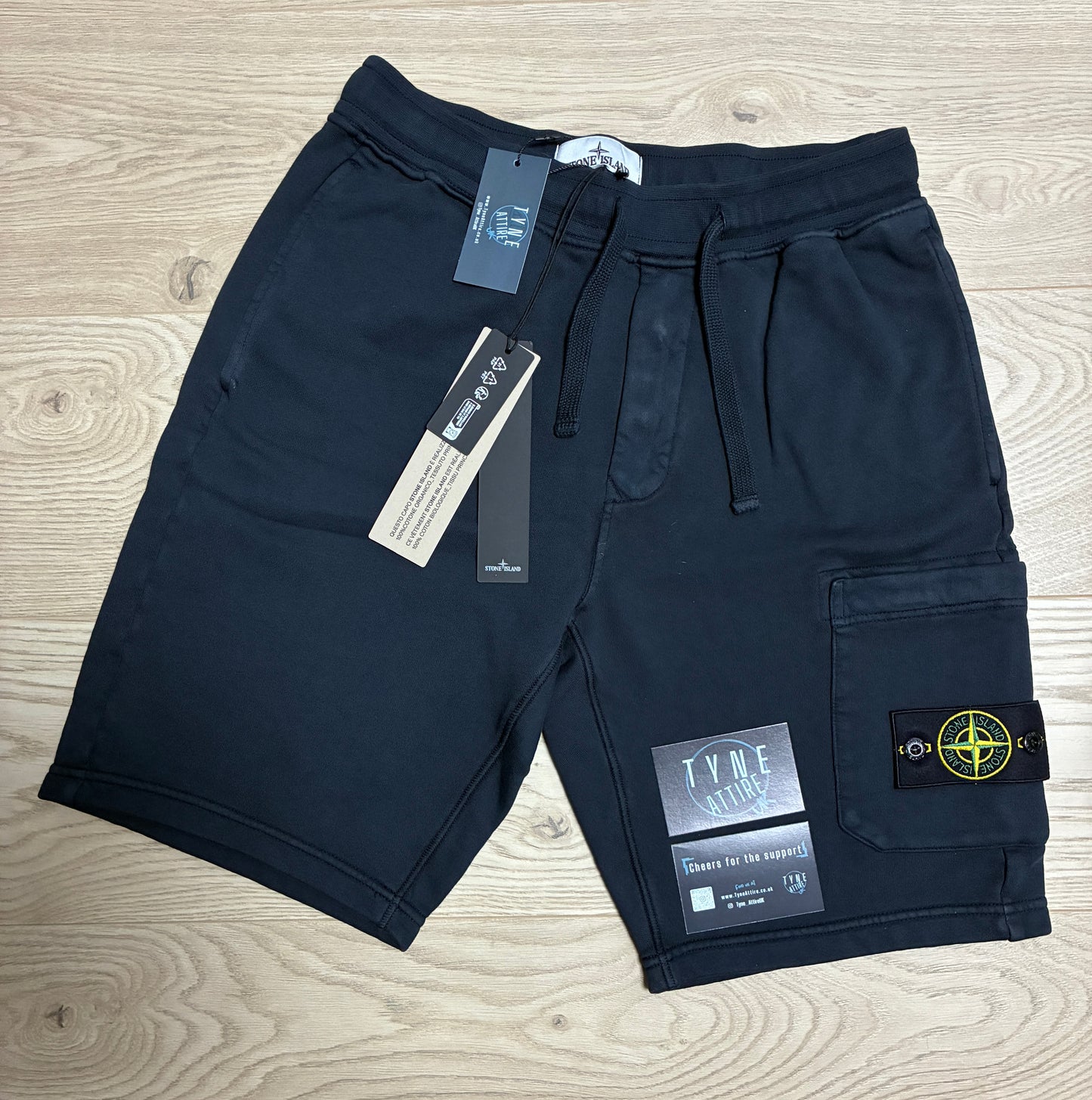 Stone Island 6200011 Garment Dyed Felpa Bermuda Organic Cotton Fleece Cargo Pocket Navy Blue Shorts