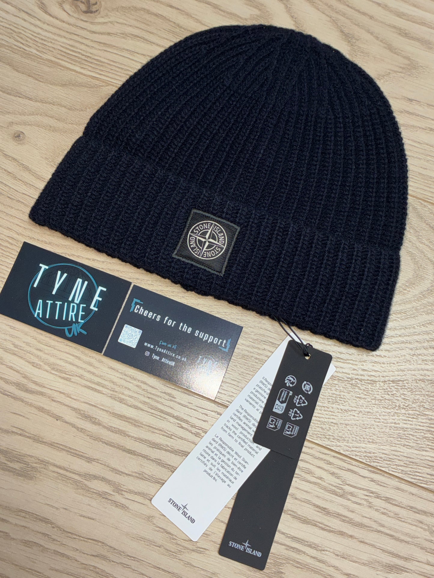 Stone Island N100012 Classic Mens/Unisex Light R.W.S Geelong Gauge 5 Wool Ribbed Patch Logo Beanie
