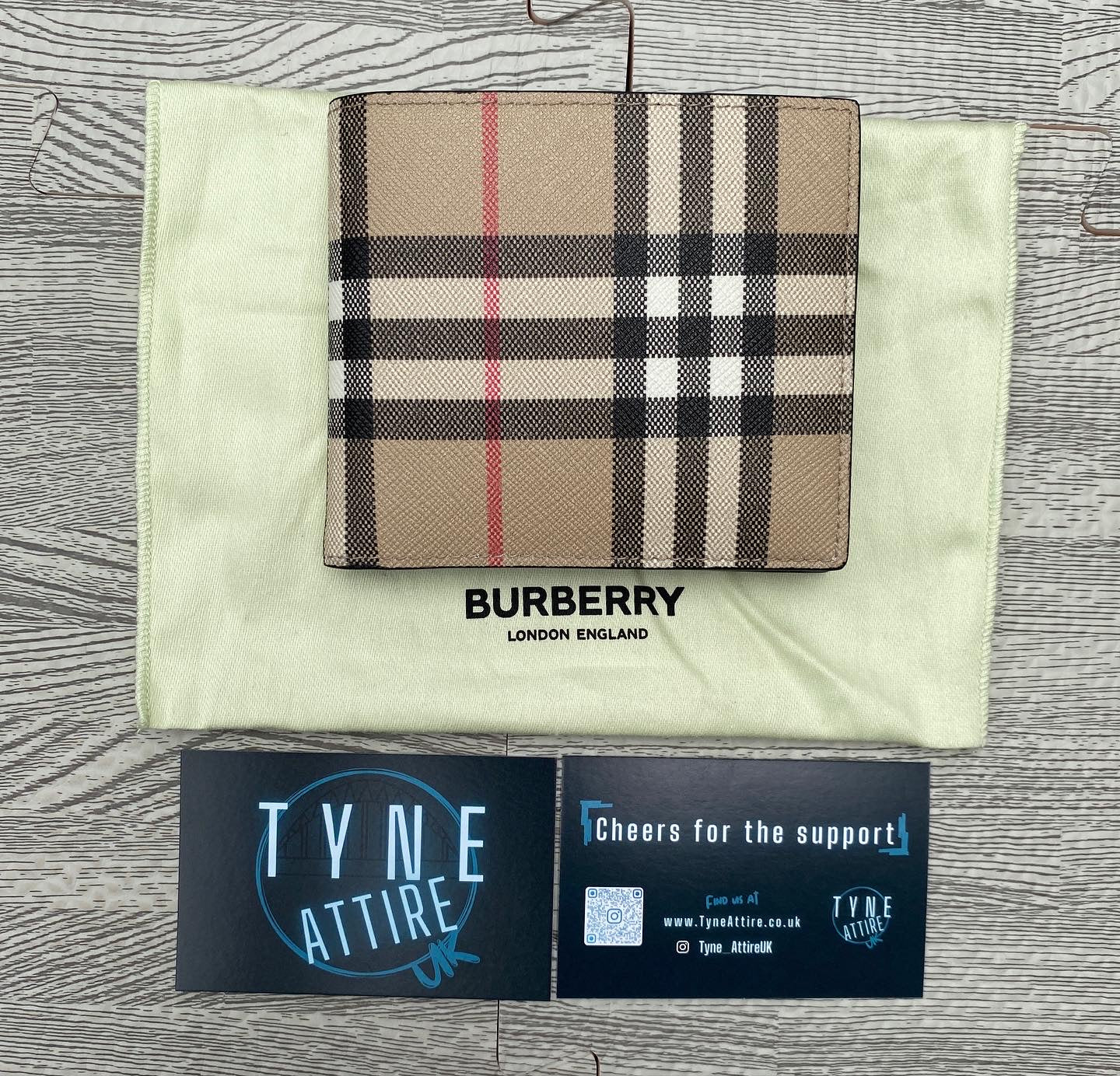 Burberry Vintage Check Unisex Cardholder Bi-Fold Wallet